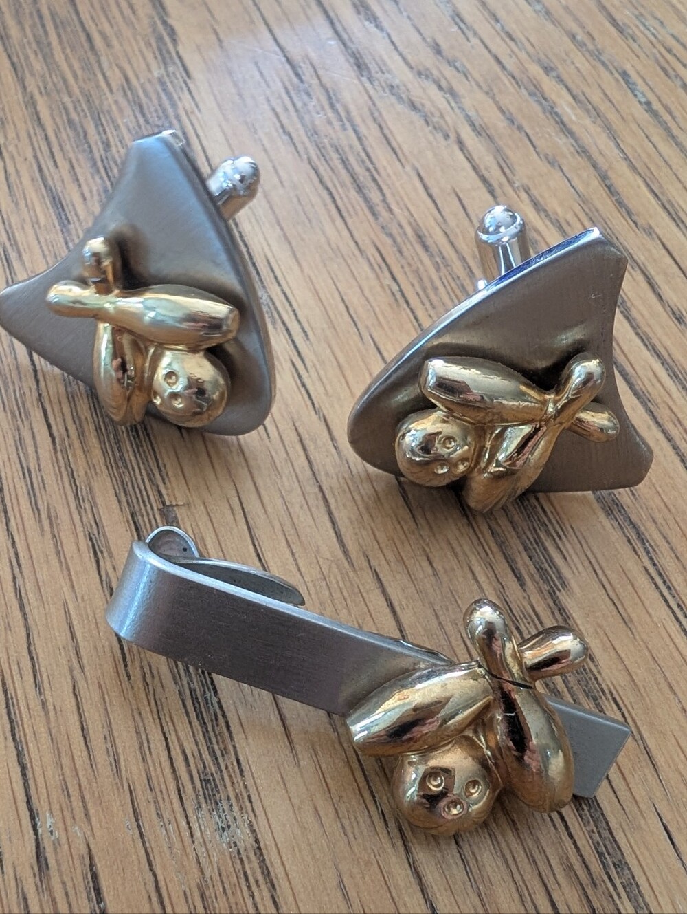 Mid-Century Vintage Men's Silver and Gold Bowling Tie Clip and Cufflinks Set